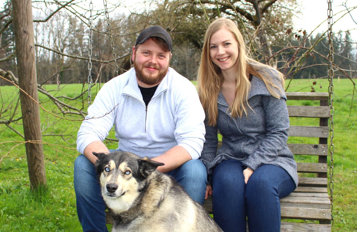 Michael und Andrea Gröbner aus Gumperting mit ihrem Hund Mila