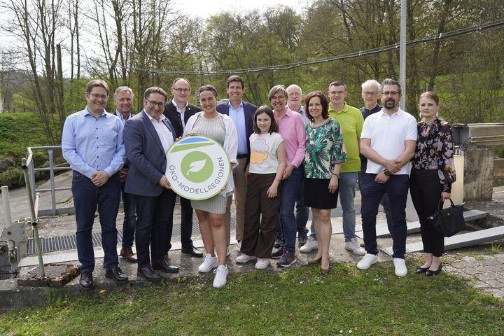 Gruppenfoto in der Poschenrieder Mühle mit allen Teilnehmern