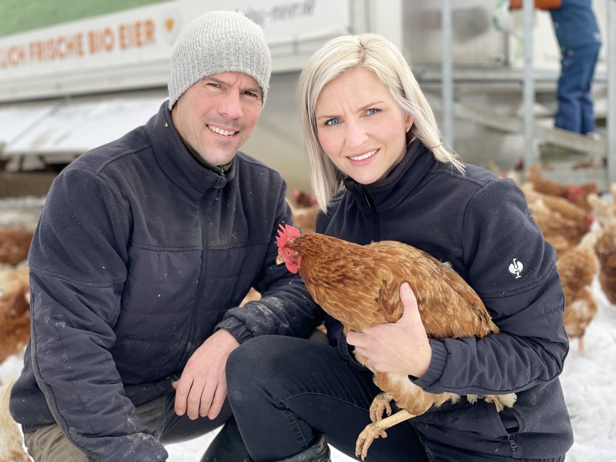 In Ufering bei Teisendorf betreiben Diana und Franz Meier seit gut zwei Jahren eine Hühnerhaltung im Ökobetrieb.