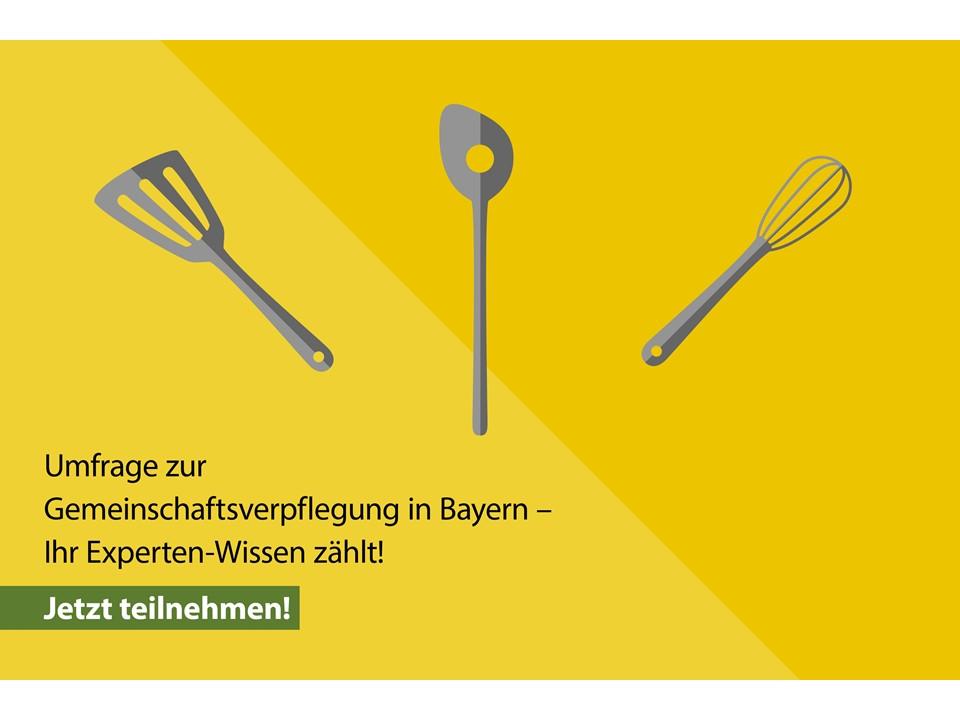 Küchengeräte auf gembem Untergrund