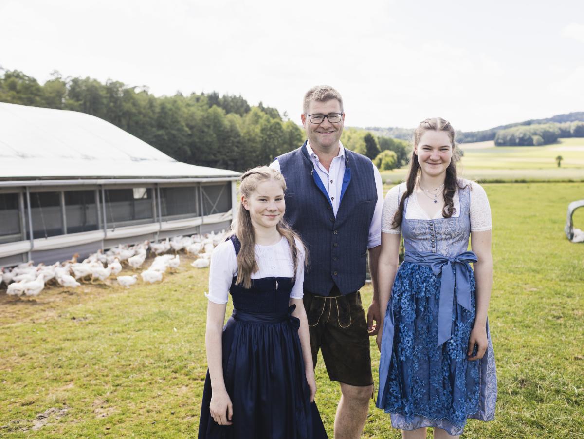 Familie am Hof