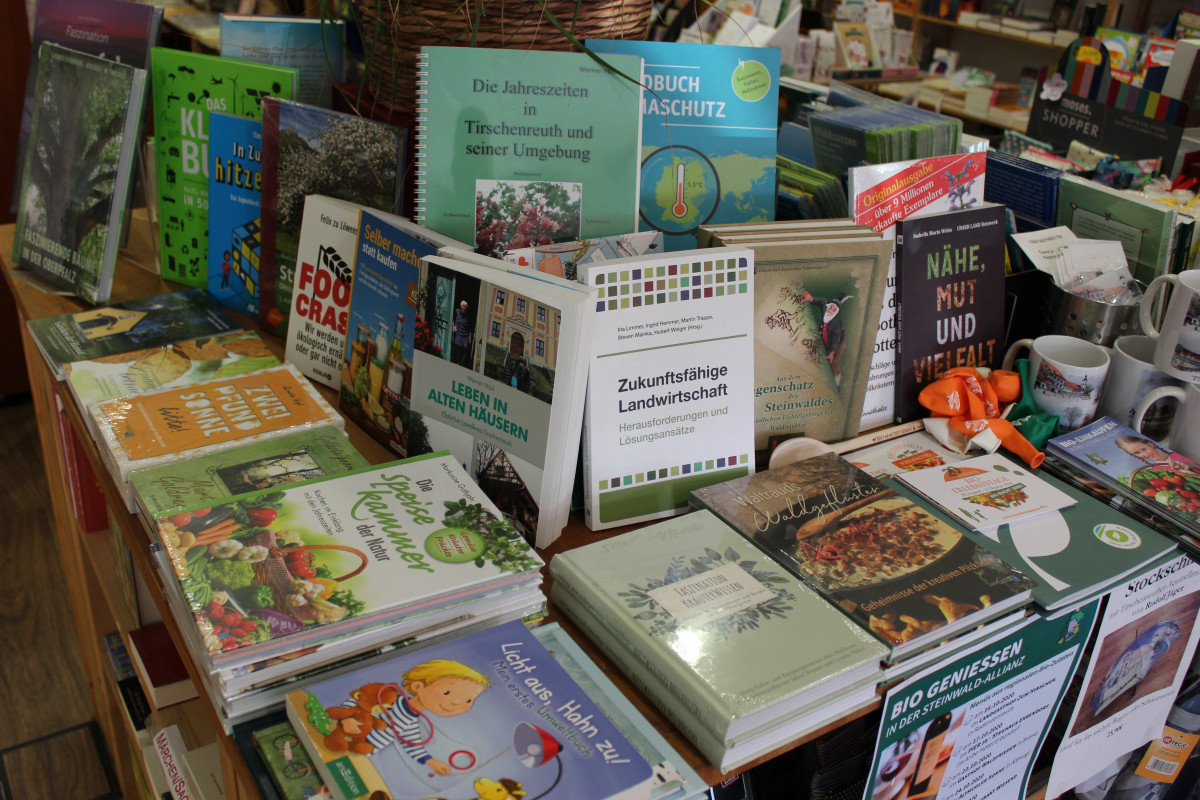 Büchertisch im Bücherhaus Rode