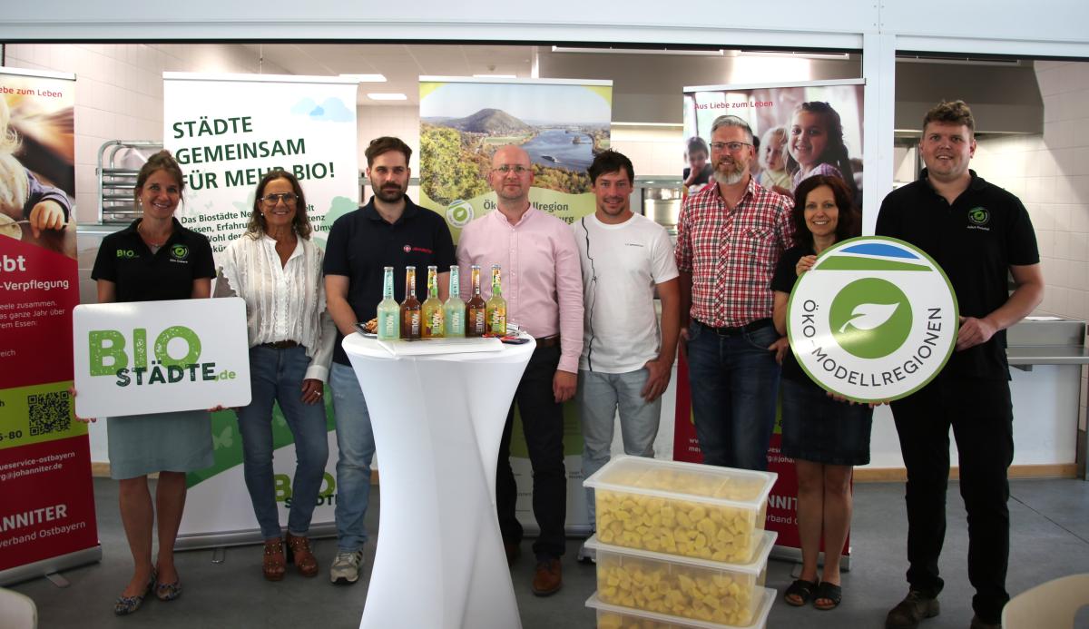 Gruppenbild des ÖMR-Teams mit der gesamten Wertschöpfungskette