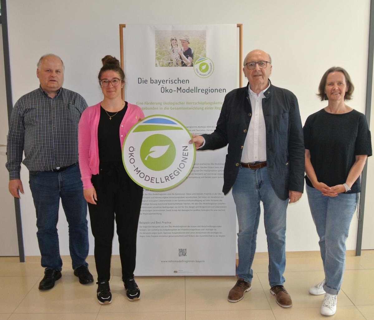 Besucher der Wanderausstellung