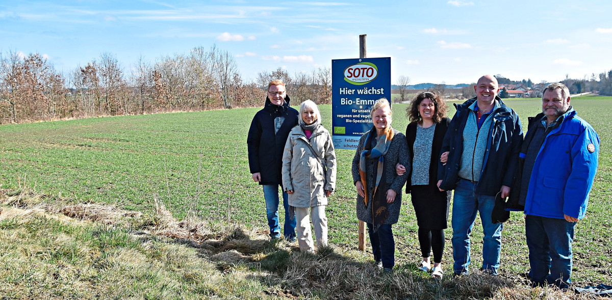 Solche Schilder sollen künftig häufiger in der Region zu sehen sein. (Treffen von Biobauern mit Soto)