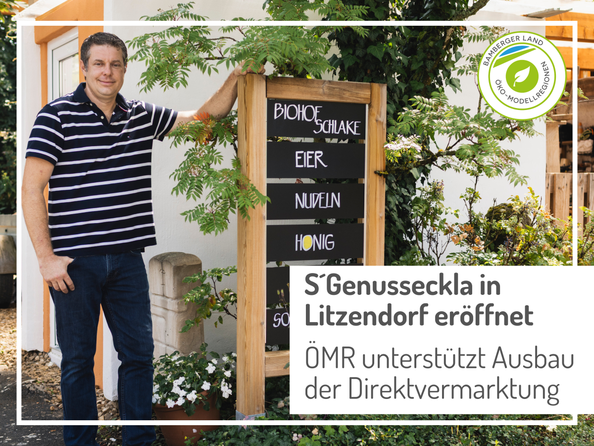 Person steht vor einem Haus