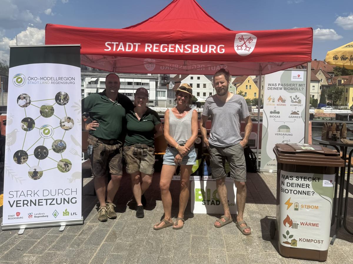 Ebenbecks Biohof am Stand der Öko-Modellregion Stadt.Land.Regensburg, der Biostadt und der Abfallberatung der Stadt Regensburg