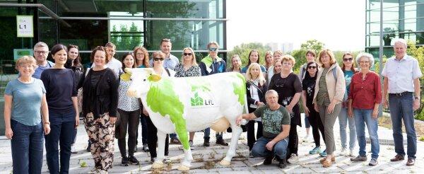 Die 25-köpfige Delegation aus Slowenien war zu einem zweitägigen Besuch bei der Landesanstalt für Landwirtschaft (LfL)