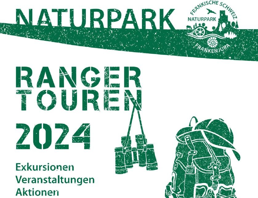 grüne Schrift auf weißem Grund und Logo Naturpark