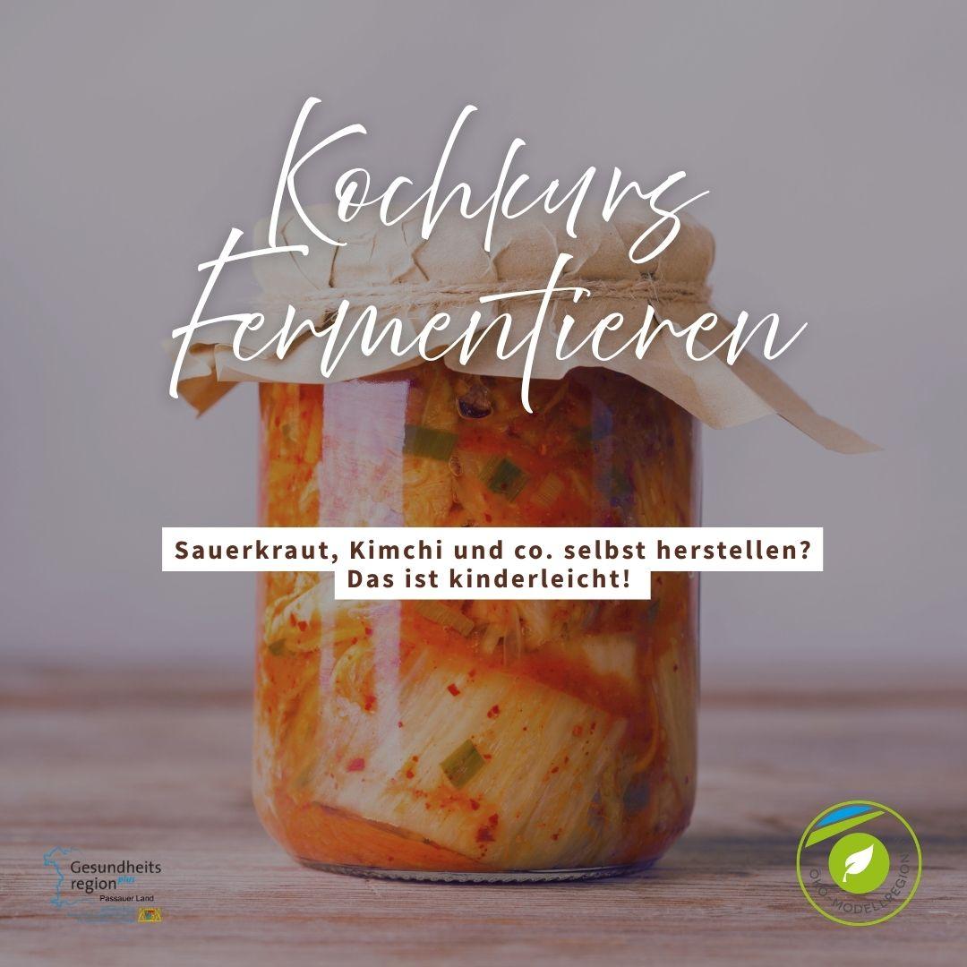 Bild von einem Glas mit Kimchi und Text