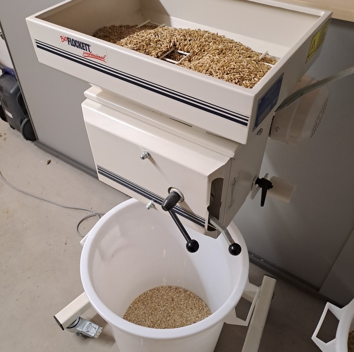 AWAOVV Manuelle Kaffeemühle Edelstahl - Handgetreidemühle 24cm