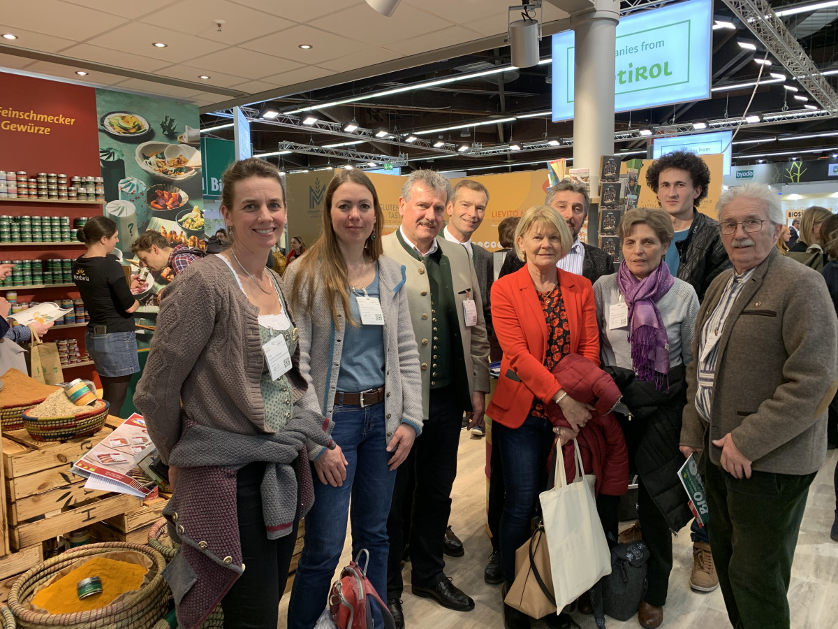 Leute auf der Messe