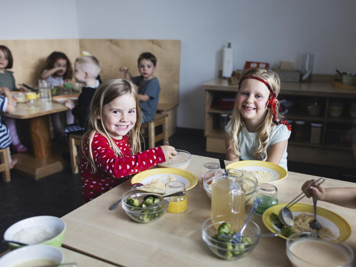 Kinder beim Essen