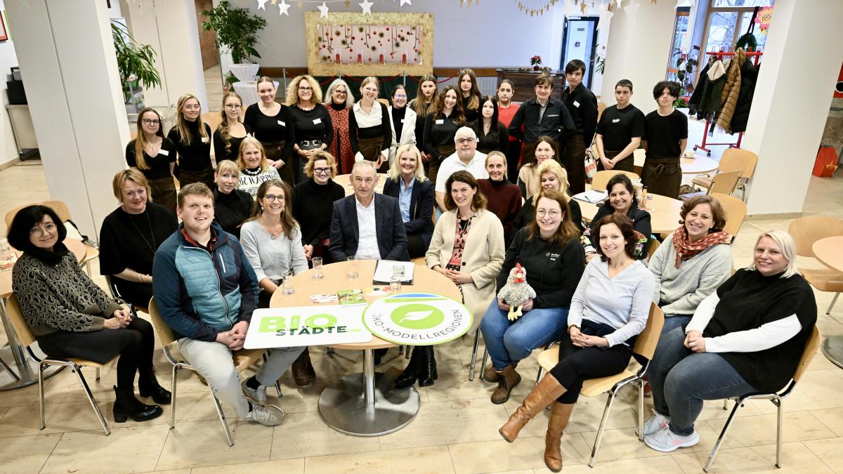 Pressetermin zur Verlängerung und Ausweitung des Projektes "Bio-Bäuerin macht Schule!"