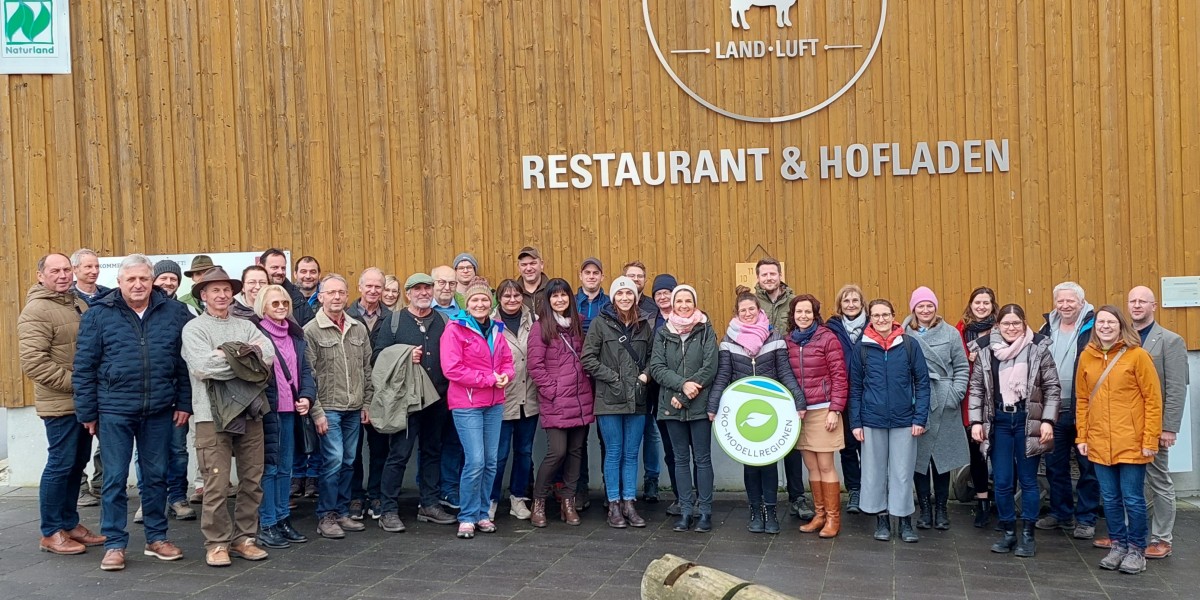 Gruppenbild der Besuchergruppe Leberfing