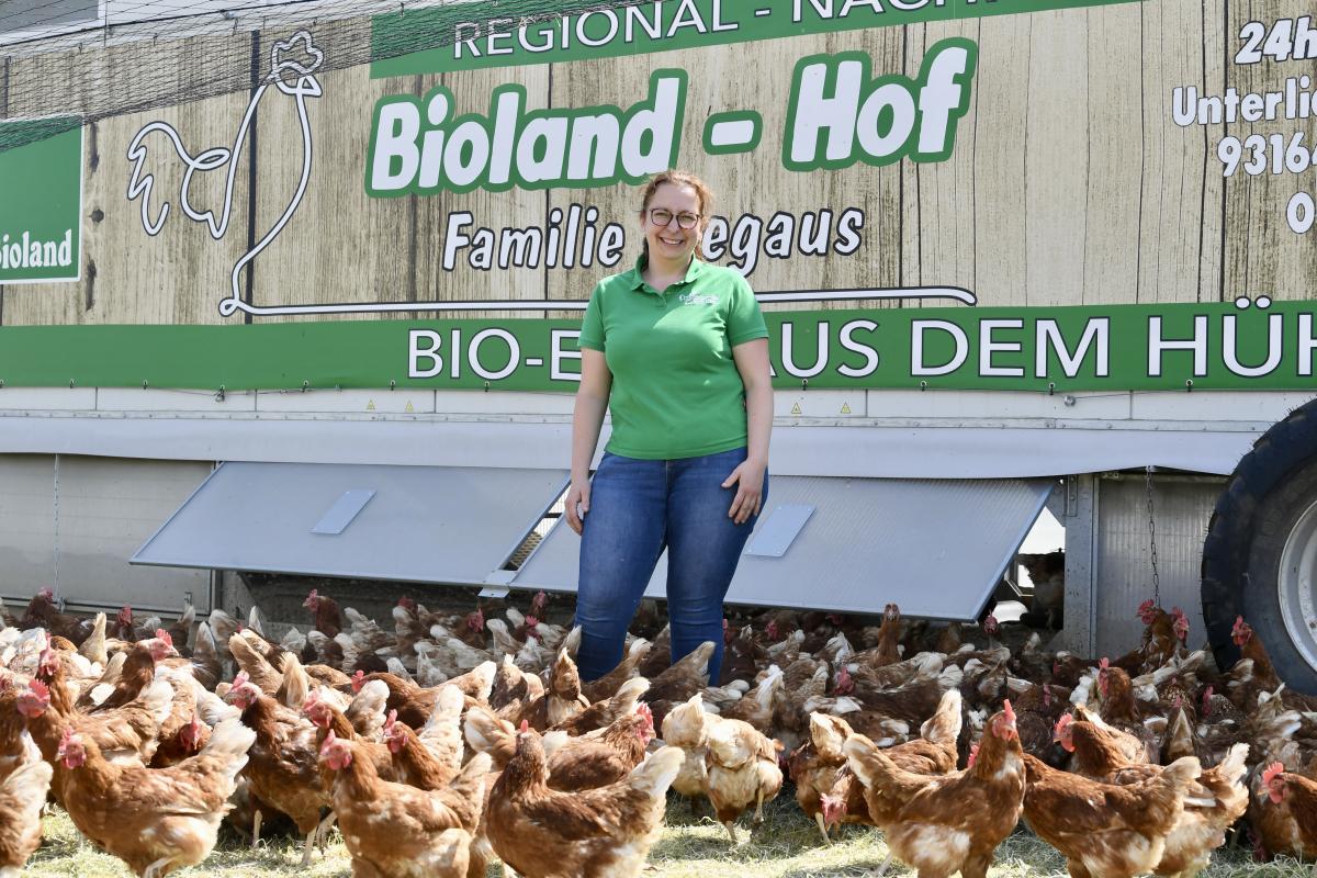 Heidi Ziegaus auf ihrem Bioland-Hof