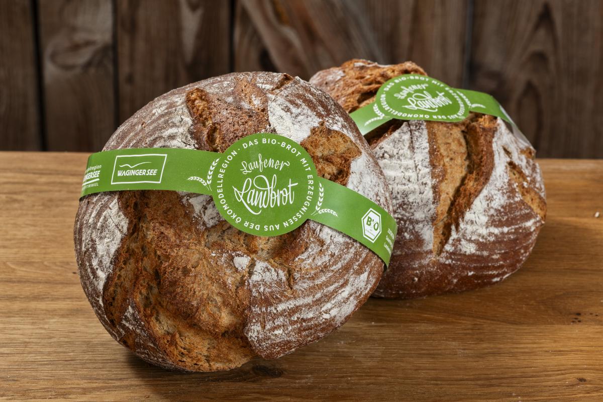 Der Laufener Landweizen, eine fast vergessene Getreidesorte aus dem Rupertiwinkel, erlebt eine Wiederentdeckung - Laufener Landbrot von der Bäckerei Wenig in Tengling.