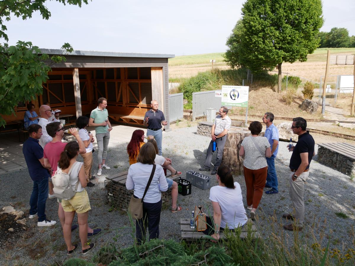 NUN Neumarkter Unternehmerstammtisch Nachhaltigkeit besucht 2023 den Bodenlehrpfad in Regensburg.