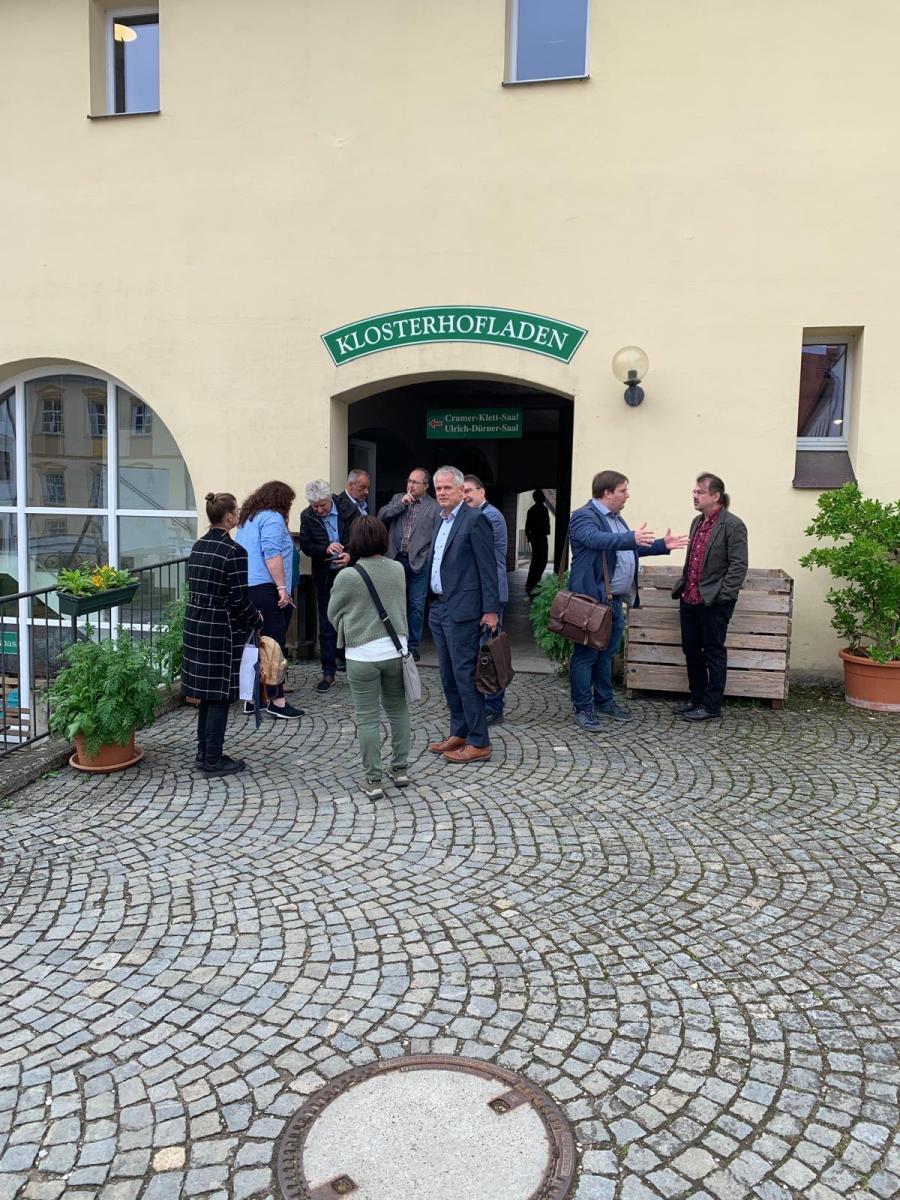 Eintreffen der Teilnehmer in Plankstetten.