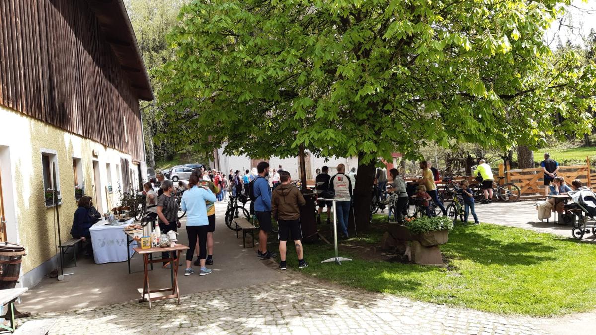 Radfahrer auf der Station Finstermühle