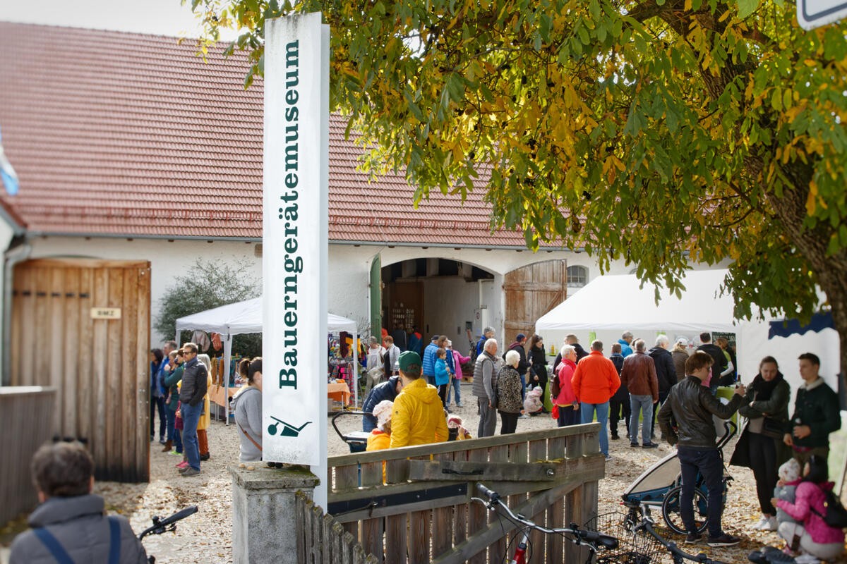 Eingang Bauerngerätemuseum auf dem Herbstmarkt