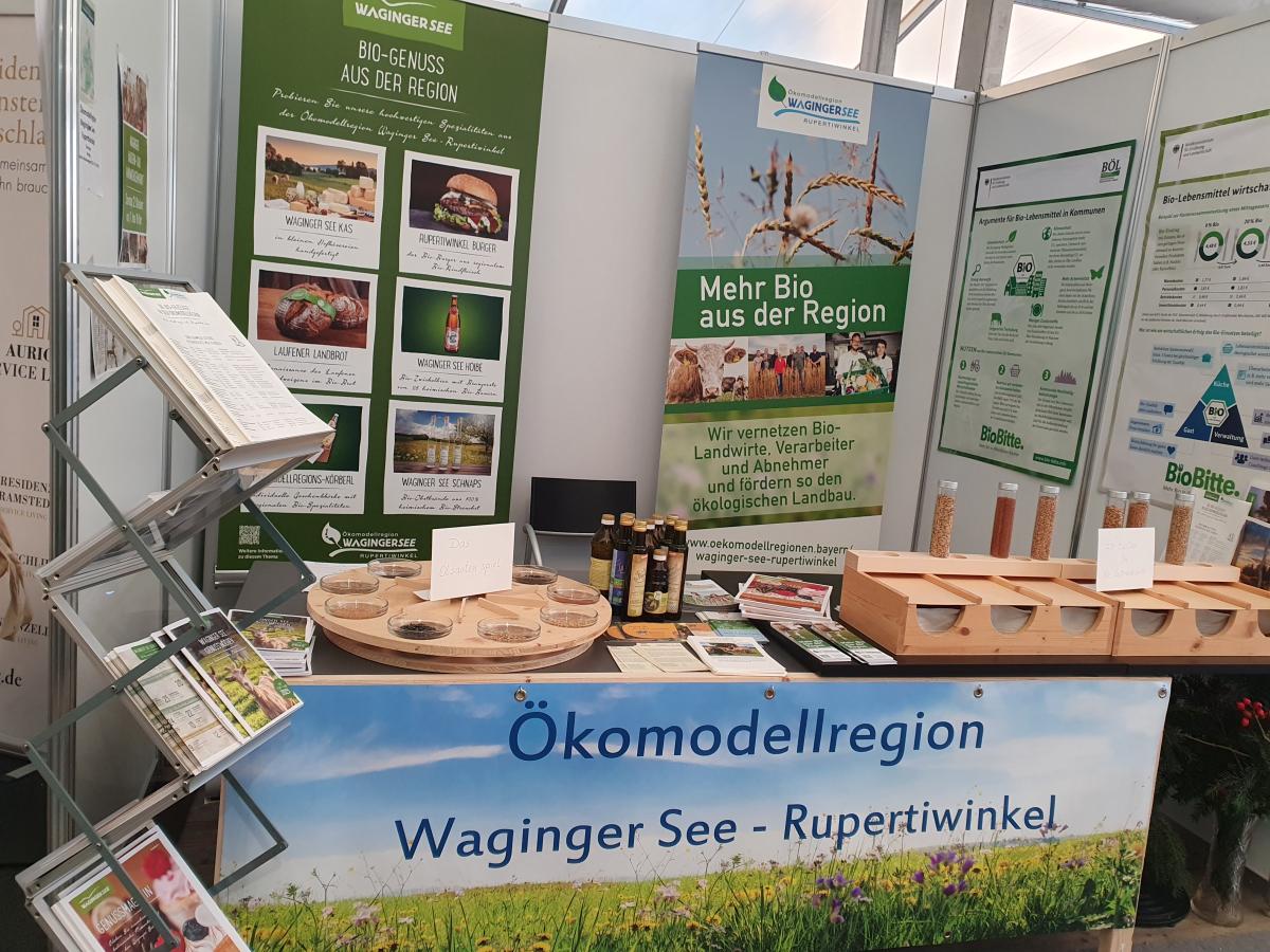 Infostand der Ökomodellregion auf der „Truna“