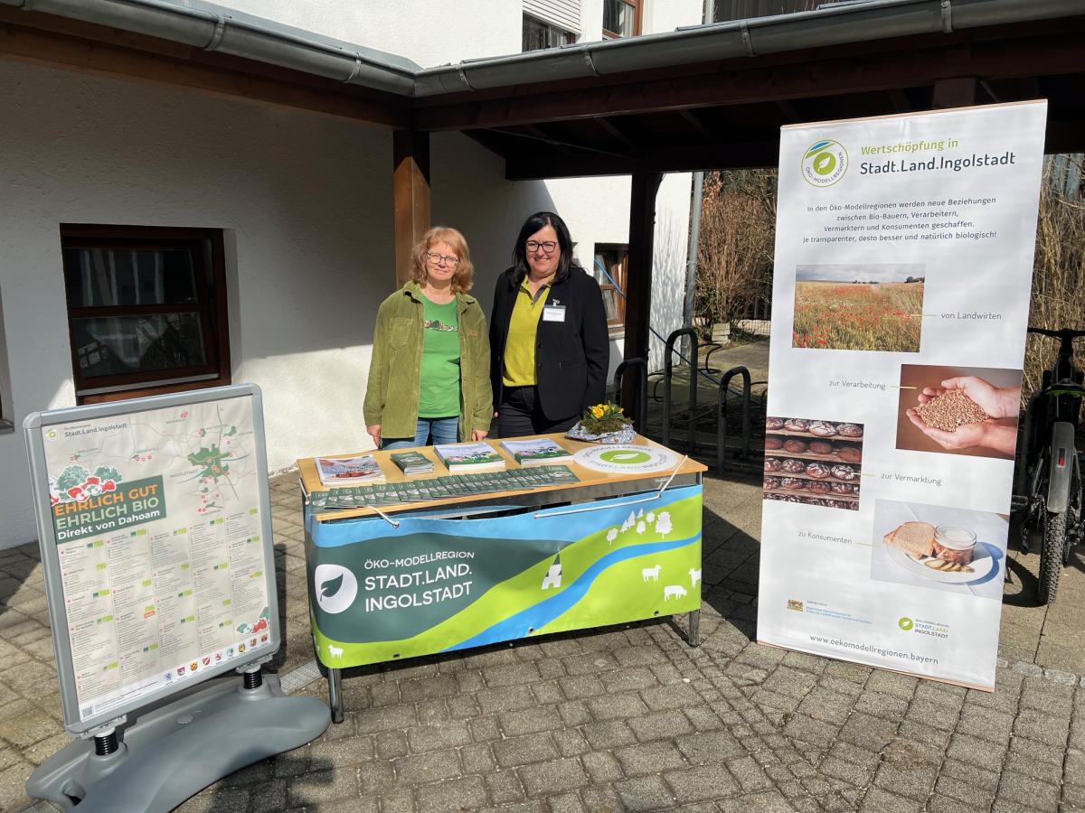 Projektmanagerin Petra Simon und Sabine Biberger vom Amt für Landwirtschaft