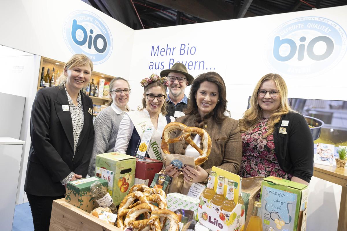 Anna Feldmeier, Veronika Richter, Anna-Lena Dworschak, Gerald Herbst, Michaela Kaniber, Franziska Schlick.