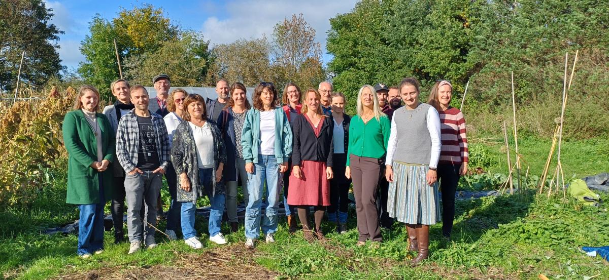 Gruppenbild Kleinprojekteträger und Team der Öko-Modellregion